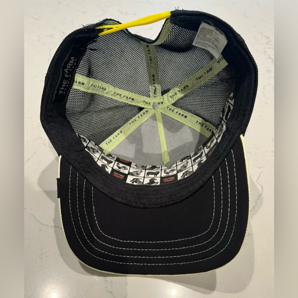 Goorin Bros. Lion King Everything Light Touches The Farm BLK/YLLW Trucker Hat - Picture 5 of 5